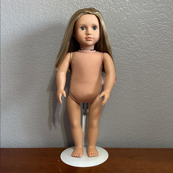 18” Our Generation Doll Blonde Green Eyes - Picture 7 of 15